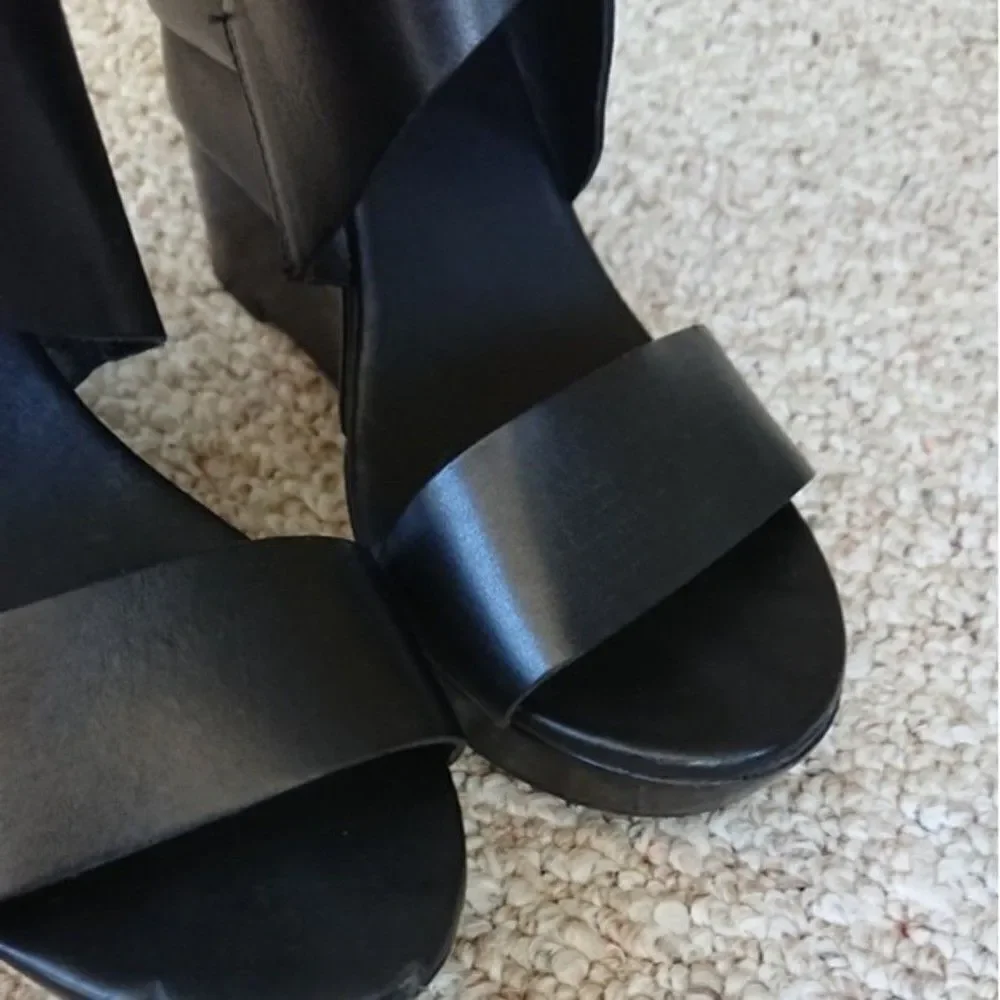 Diane von Furstenberg Black Leather Opal Crisscross Wedge Sandals size 8.5/9